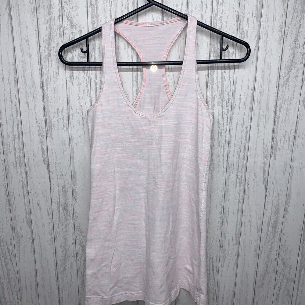 Womens Size 4-6 Lululemon Light Pink Tank EUC